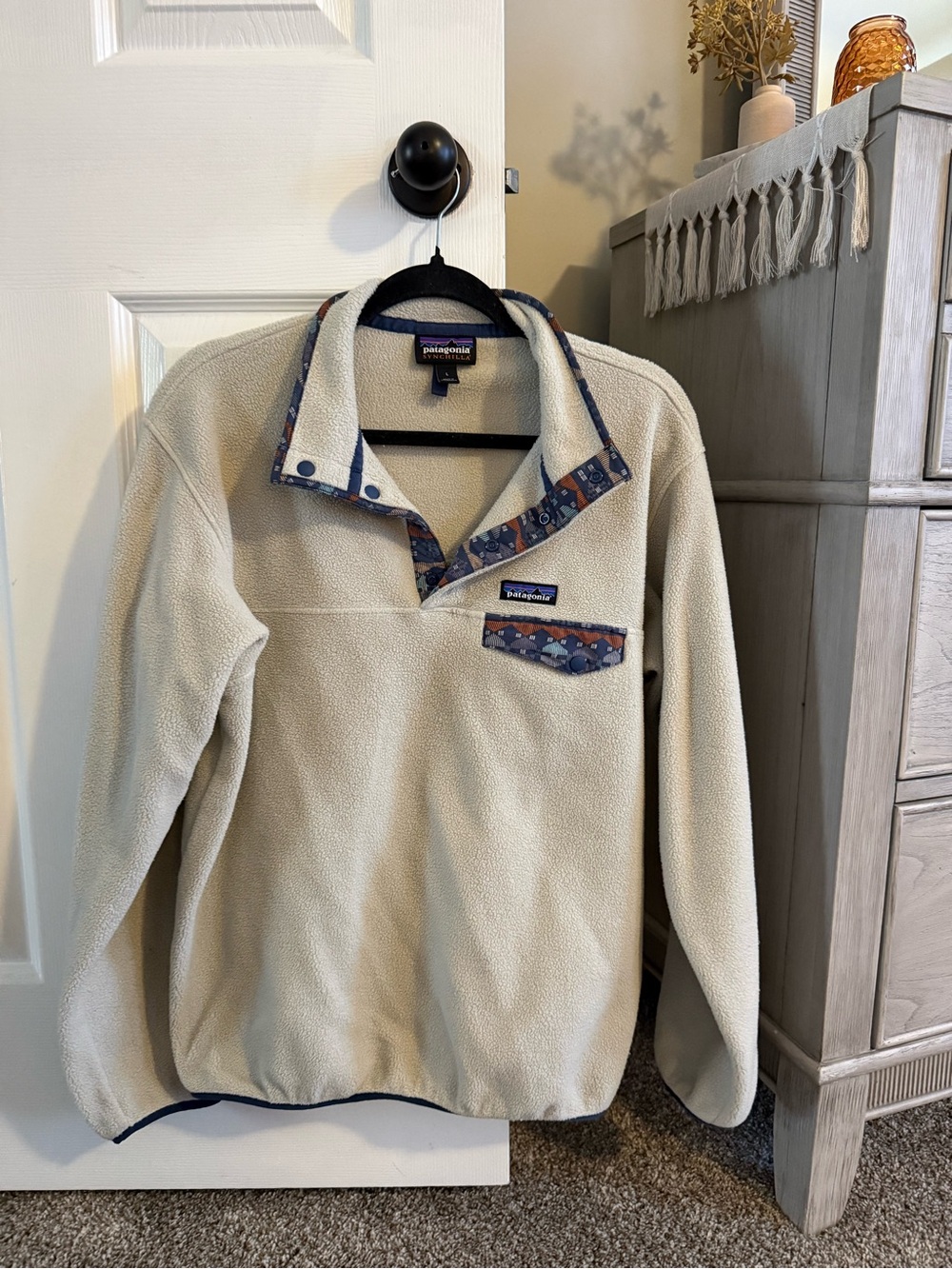 Patagonia Women’s Cream Synchilla Snap-T Fleece Pullover